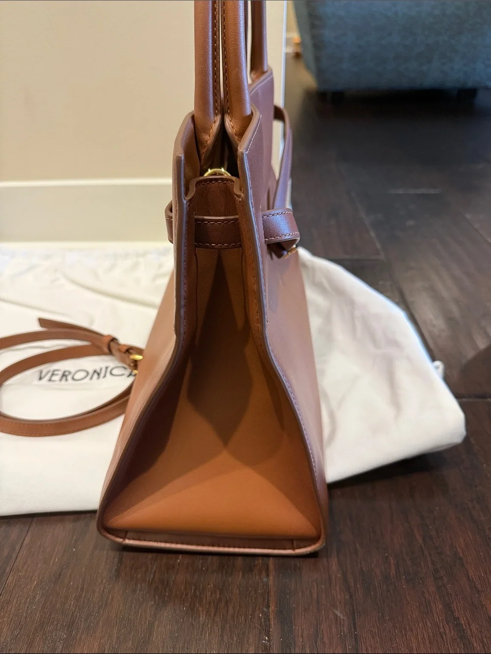 Veronica Beard large dash bag in hazelwood with crossbody strap and care bag - Picture 8 of 13